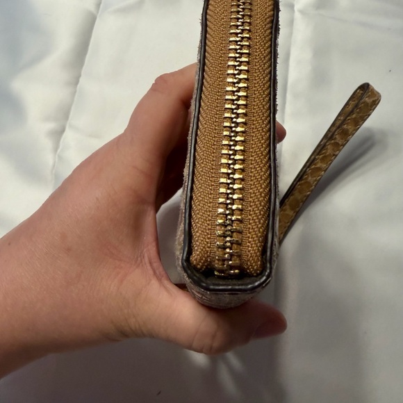 Michael kors snake print wallet/wristlet - Picture 6 of 7